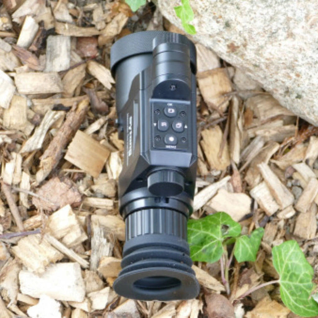 Naktinio matymo prietaisas „Sytong HT-66“